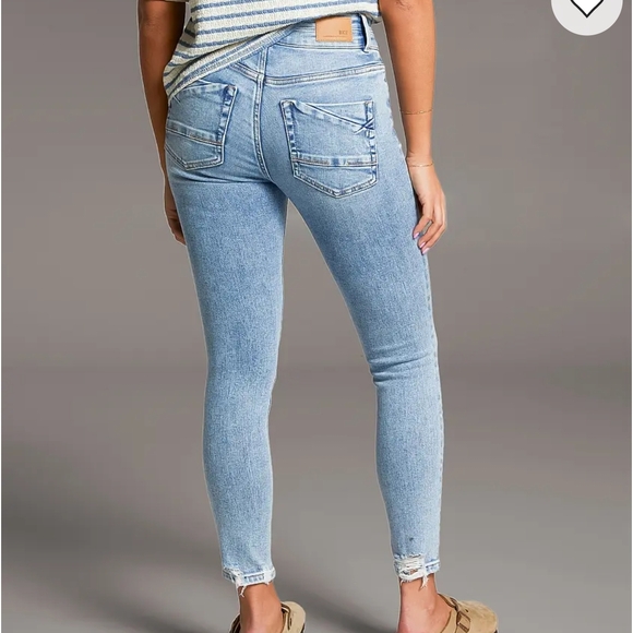 BKE Denim - Women's Light Blue Skinny Jeans